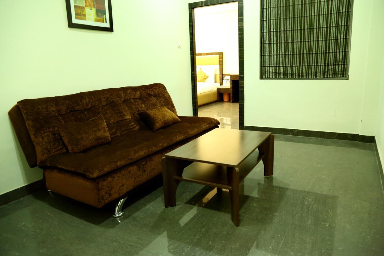 The Majestic Suites Kalkutta Exterior foto
