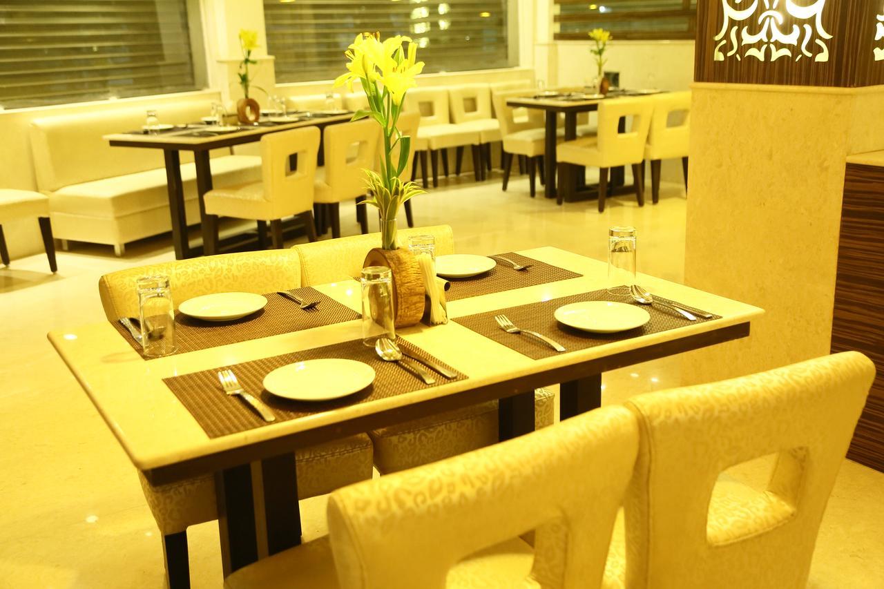 The Majestic Suites Kalkutta Exterior foto