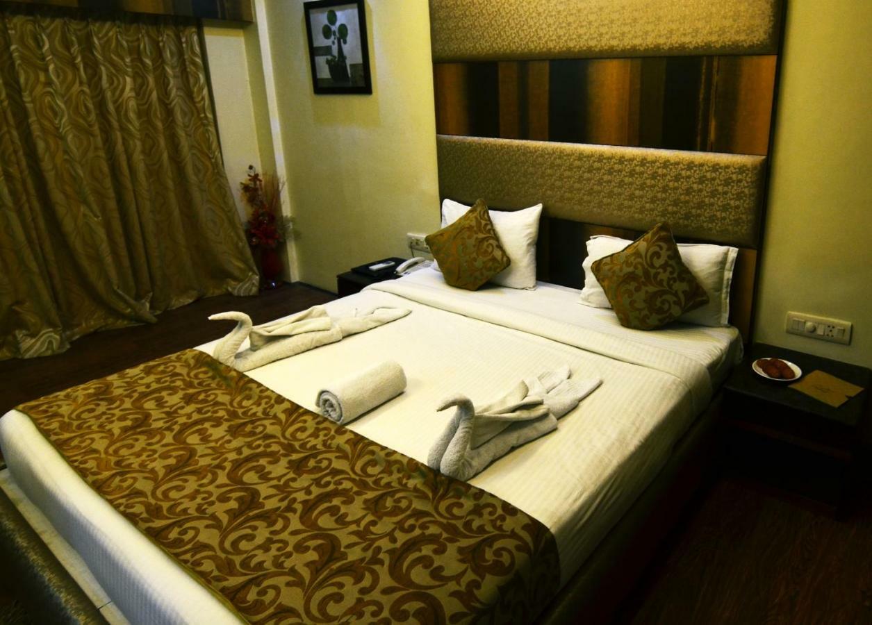 The Majestic Suites Kalkutta Exterior foto