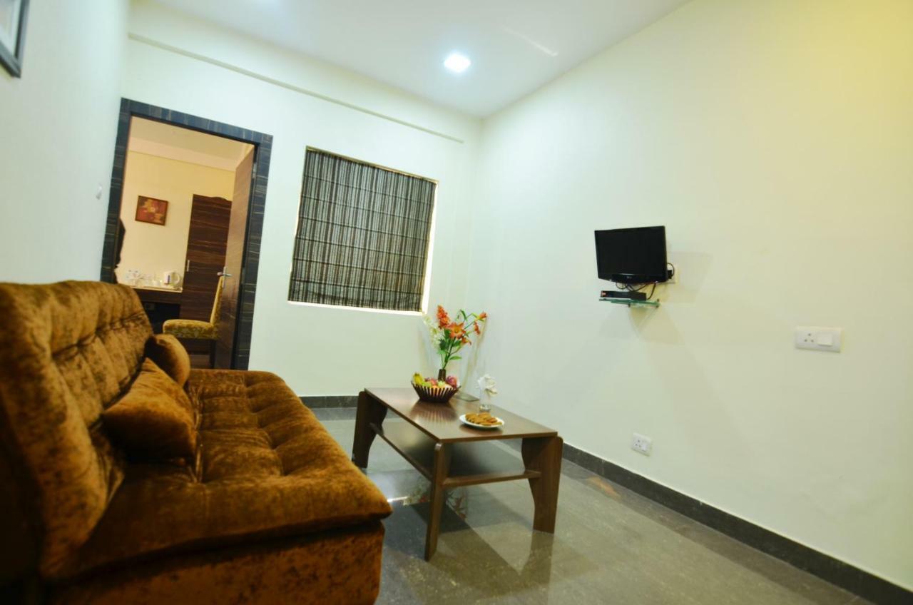 The Majestic Suites Kalkutta Exterior foto