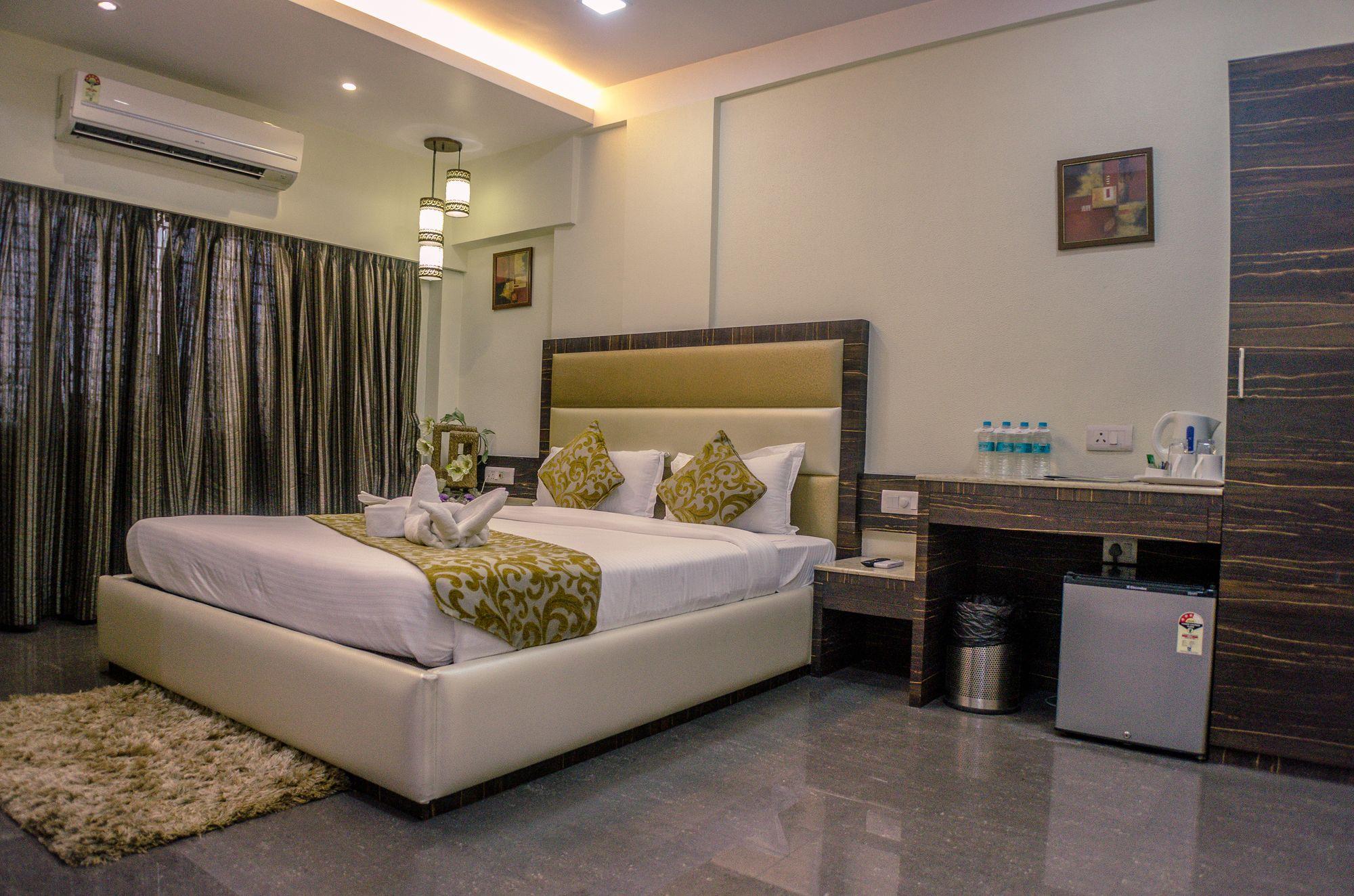 The Majestic Suites Kalkutta Exterior foto